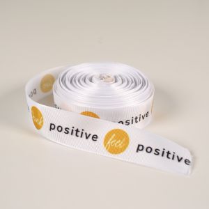 Okrasni trak 25mm motivacijska besedila rumena - Think positive