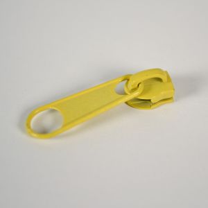 Kovinski ključek TKY z vleko za zadrgo #3 mm rumena